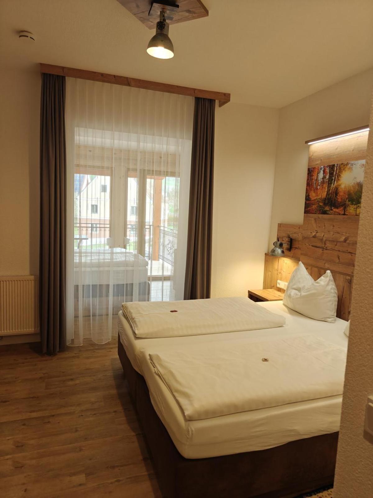 Hotel Restaurant Perschler Rattenberg  Экстерьер фото