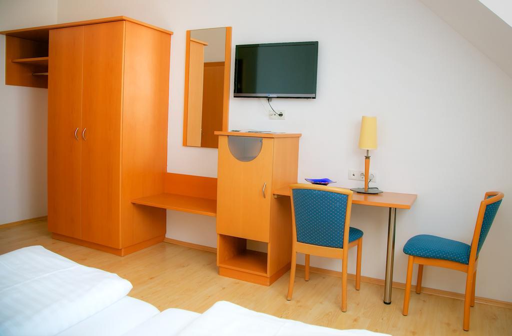 Hotel Restaurant Perschler Rattenberg  Экстерьер фото