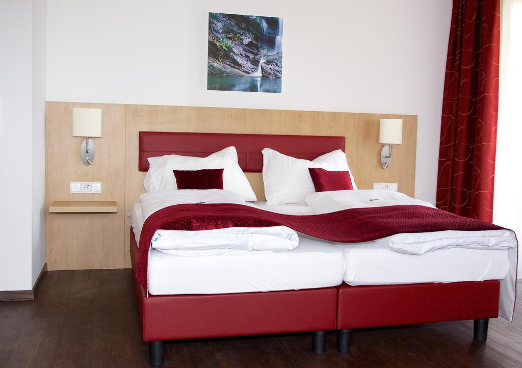 Hotel Restaurant Perschler Rattenberg  Экстерьер фото